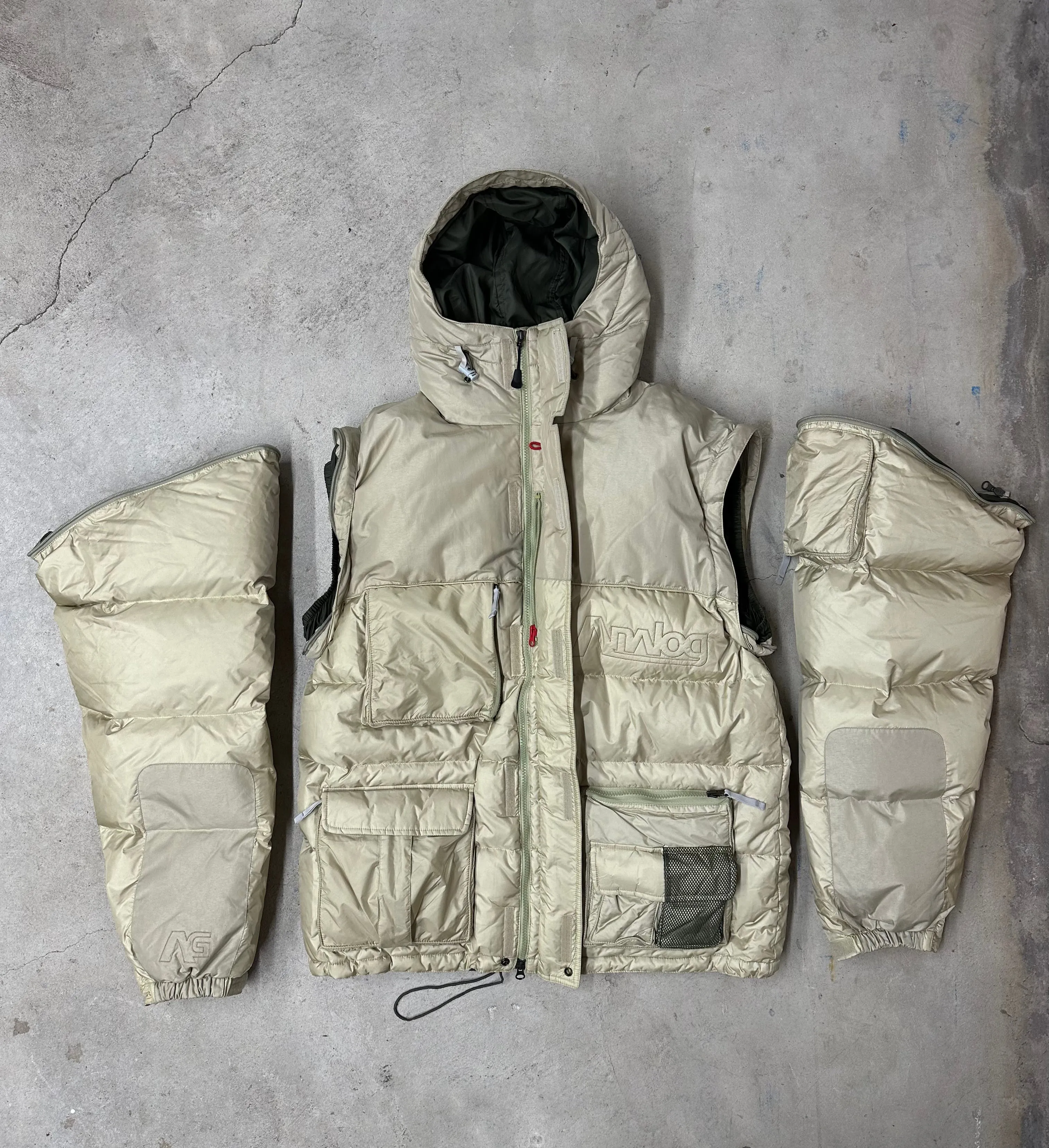 ANALOG DOWN JACKET