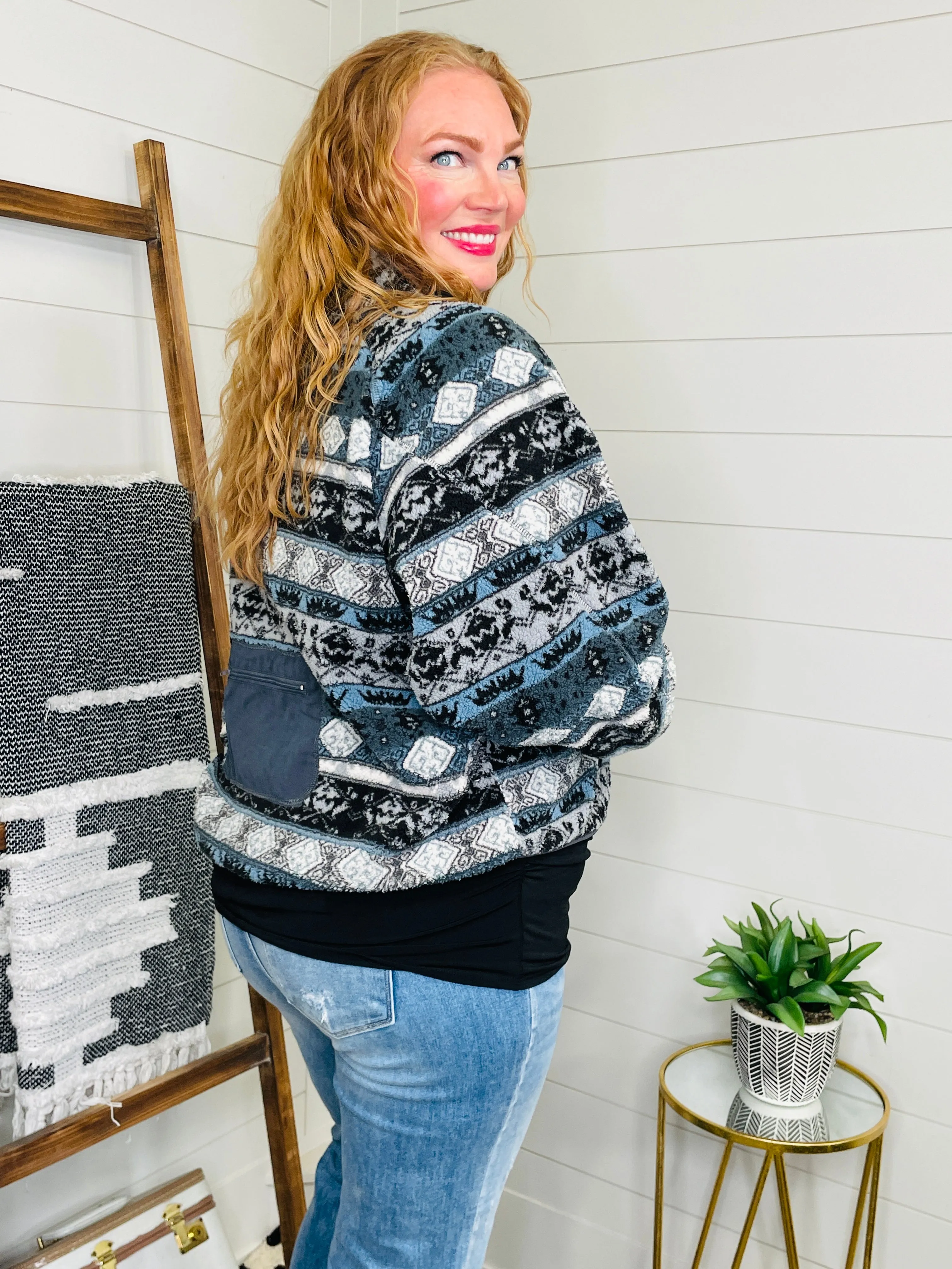 Cozy Aztec Sherpa Zip Up Jacket: Grey