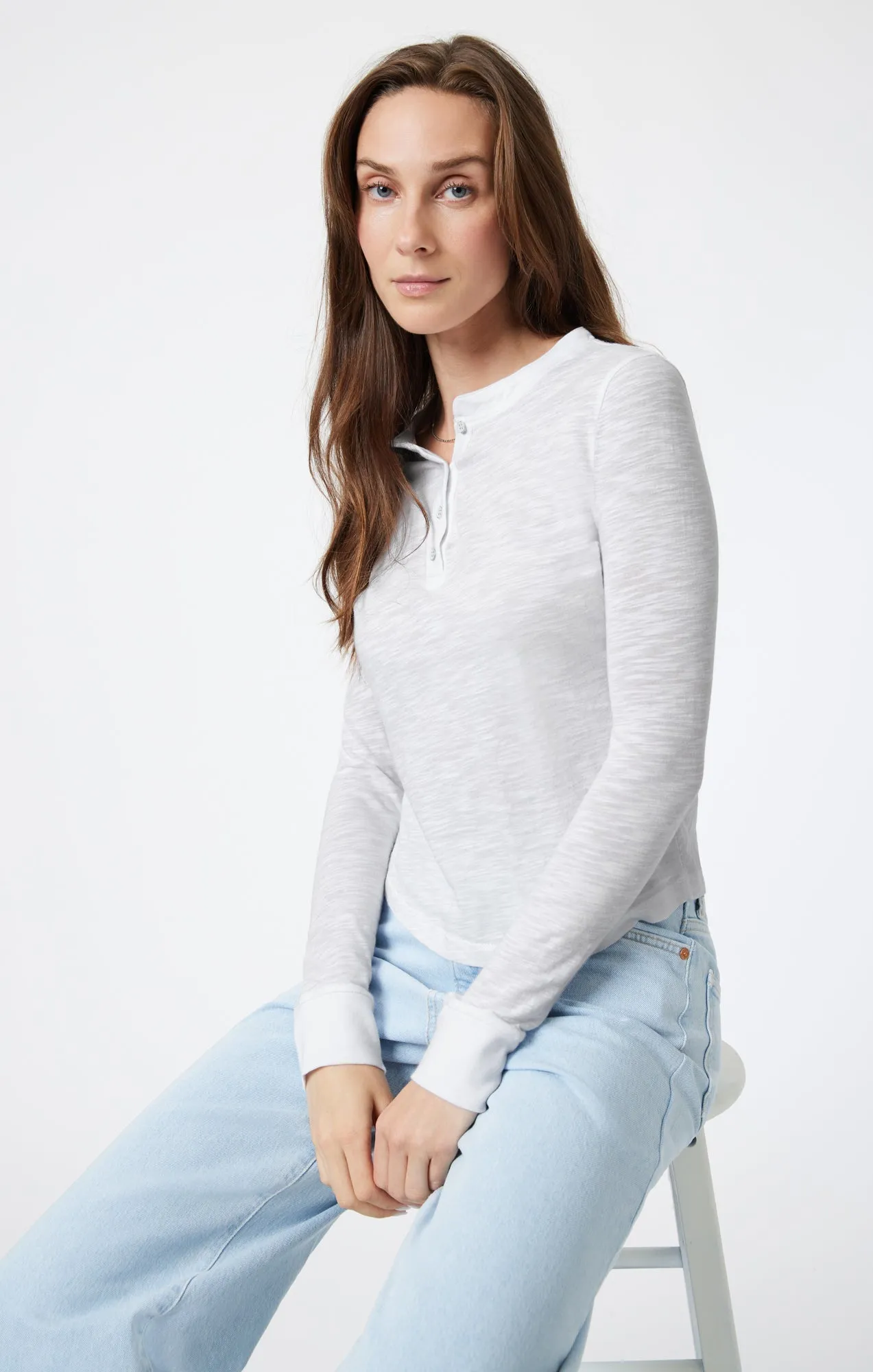 HENLEY T-SHIRT IN SNOW GREY MELANGE