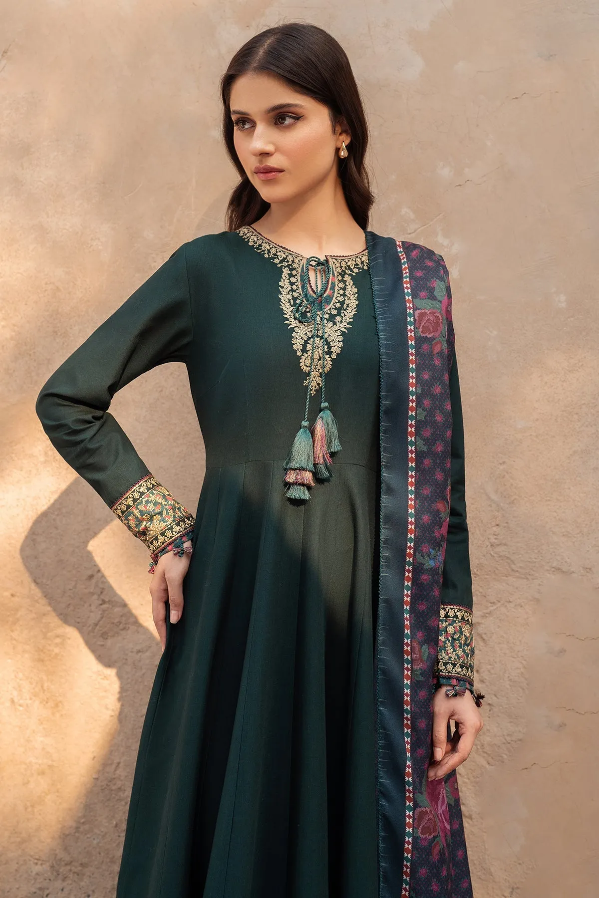 Jazmin Delia Fall/Winter – Embroidered Slub Khaddar D7