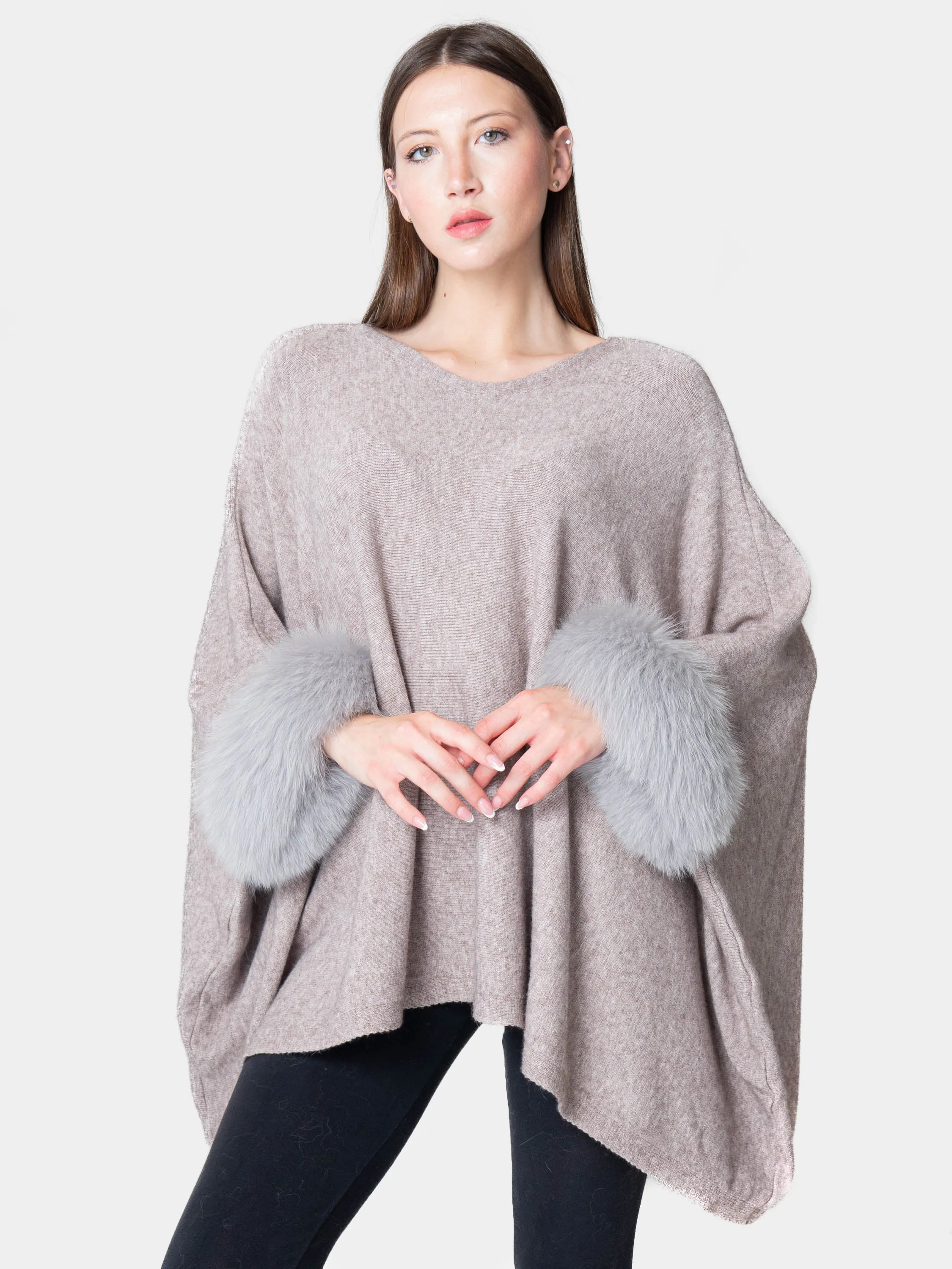 London - Poncho with fur on the cuffs Taupe