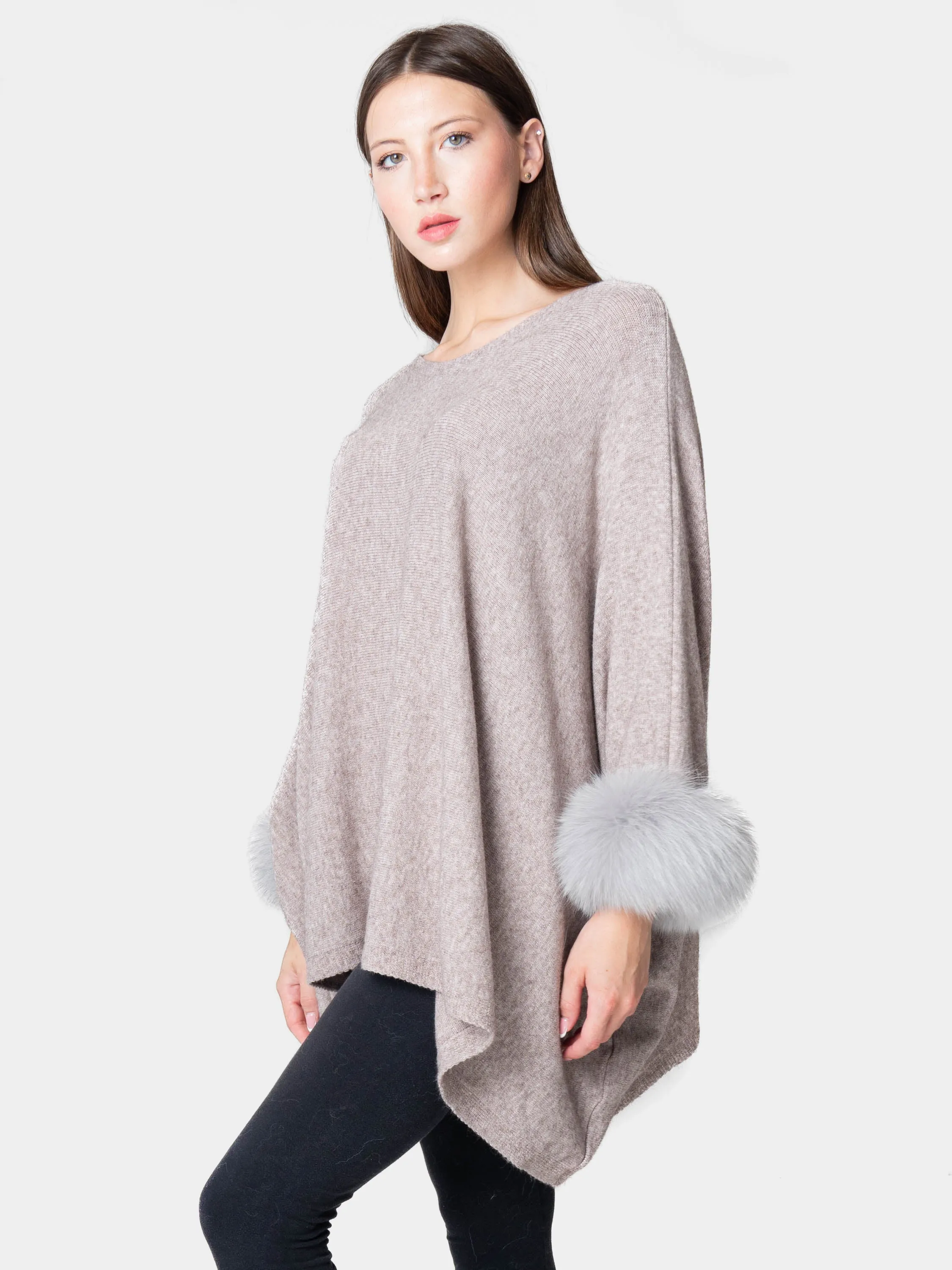 London - Poncho with fur on the cuffs Taupe