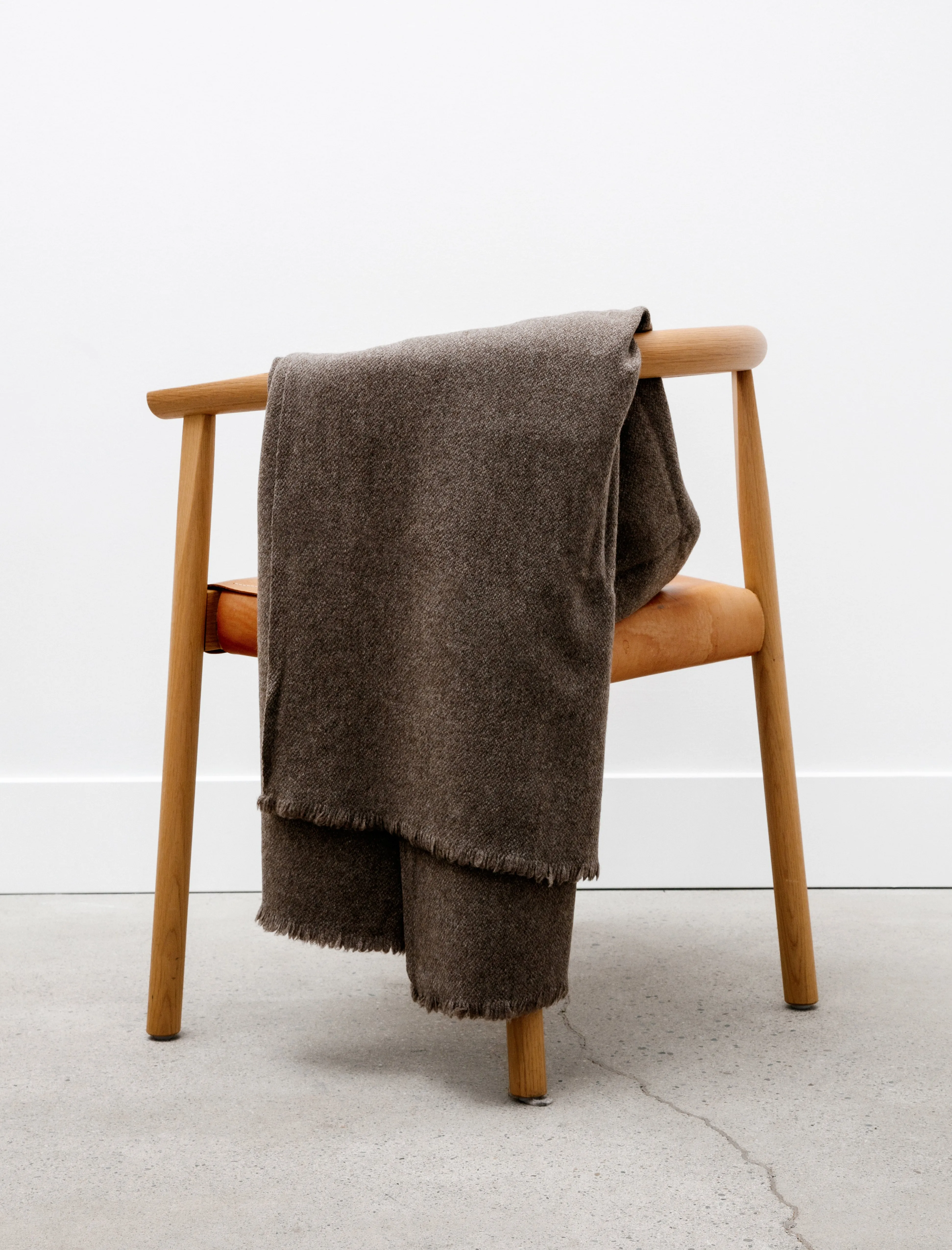 Nomad Classic Throw Natural Yak Grey