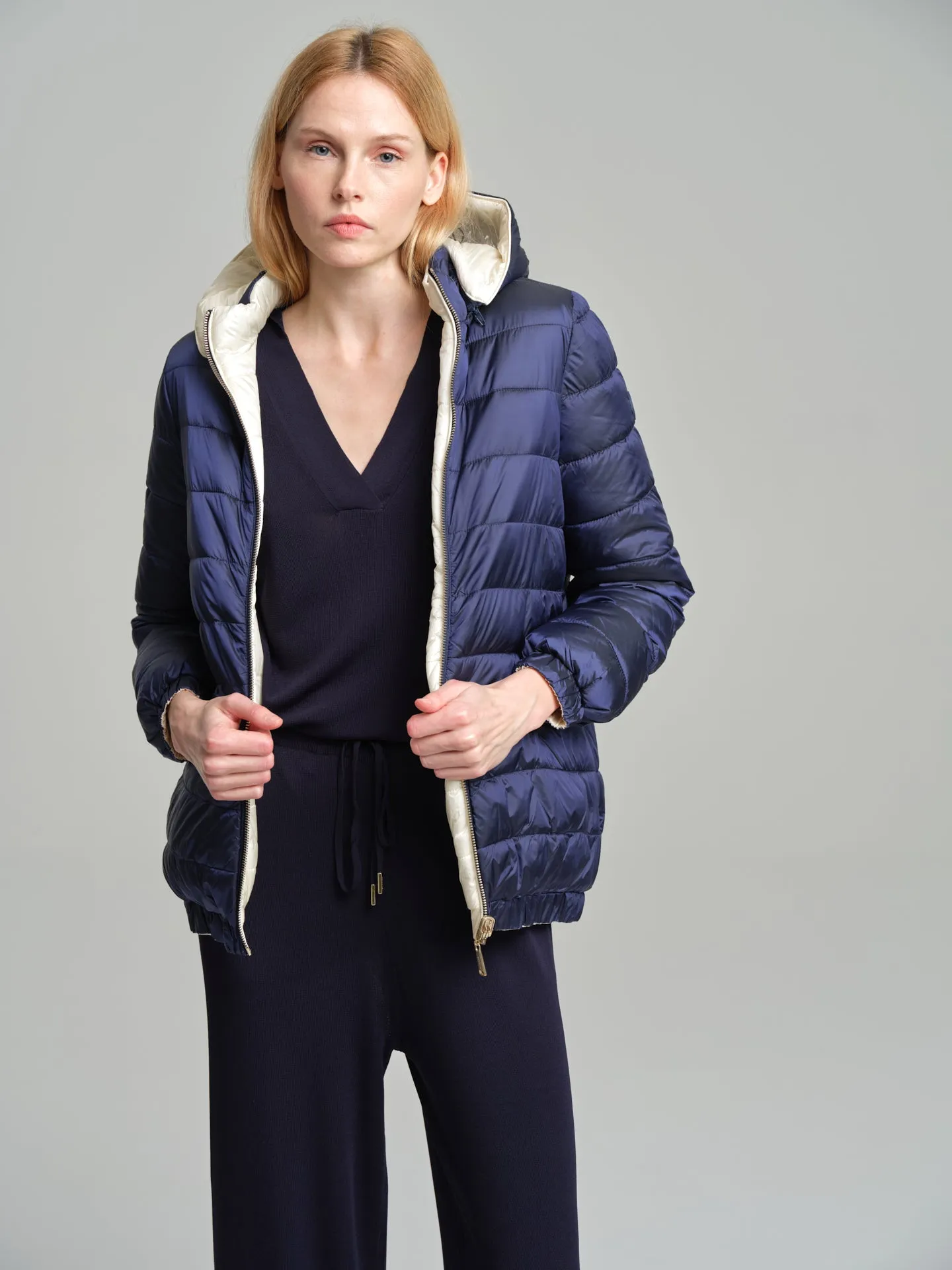 Reversible puffer with recycled bottles filling