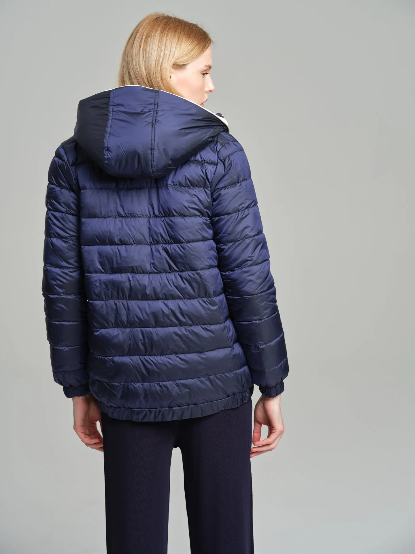 Reversible puffer with recycled bottles filling