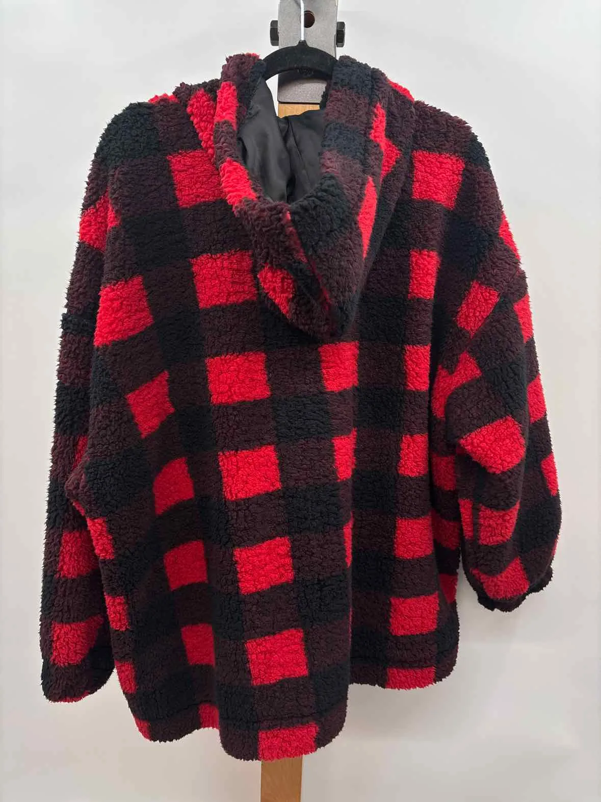 Wall Flower Women's Size 1X Red Plaid Jacket